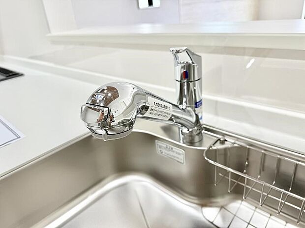 【浄水器】■清潔でおいしい水を手軽に供給してくれます