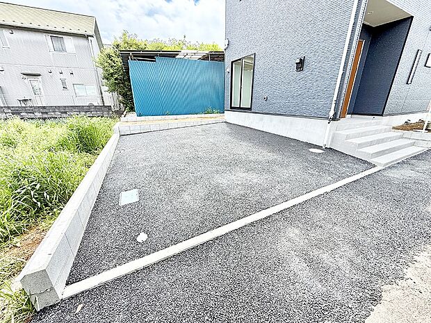 【駐車場】■快適な駐車スペースで安心