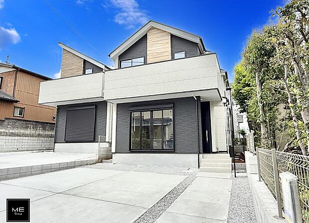 【現地外観写真】■暮らしを彩る充実した設備仕様が備わった住まい