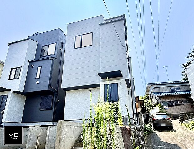 【現地外観写真】B号棟 ■暮らしを豊かにする充実した仕様設備で快適に