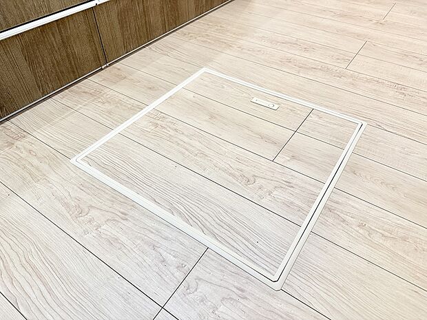 【床下収納】■隠れた収納スペースで家全体がスッキリ