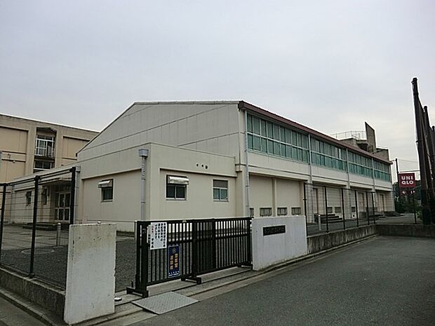 横浜市立下瀬谷中学校(約400m・徒歩5分)