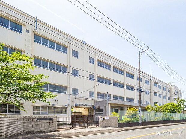 横浜市立本郷小学校（約1,040m・徒歩13分）