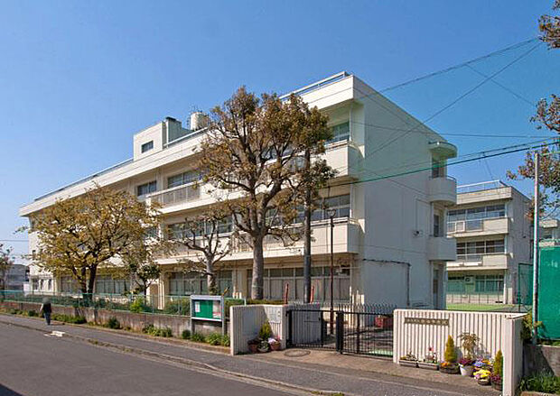 横浜市立桂台中学校（約880m・徒歩11分）