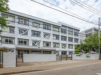藤沢市立秋葉台中学校 1400m(18分)
