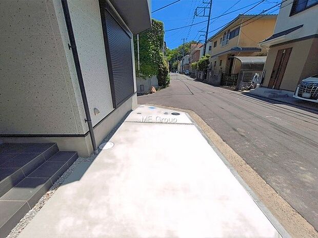 【駐車場】B号棟  ■自宅にカースペースがあると助かります