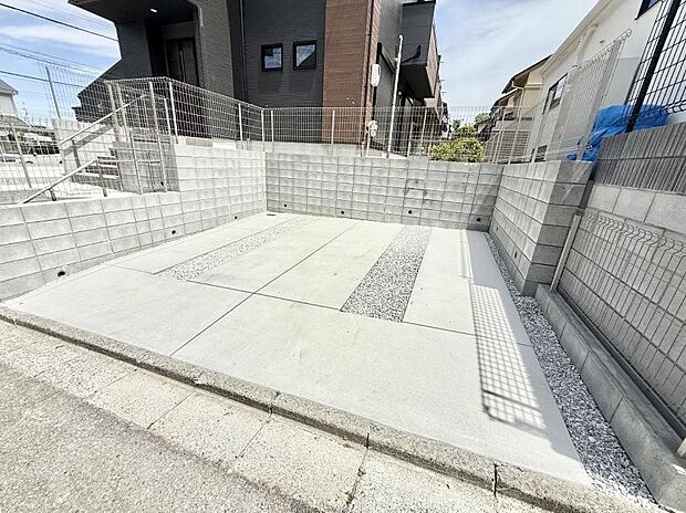 【現地外観写真】1号棟  ■家族みんなが笑顔で過ごせる、安心感のある住まい