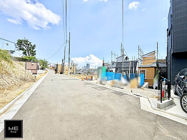 【前面道路含む現地写真】■新しい住まい、街の新しい風景