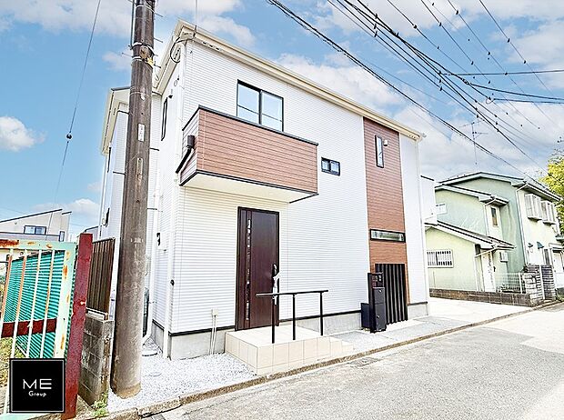 【現地外観写真】■暮らしを彩る充実した設備仕様が備わった住まい