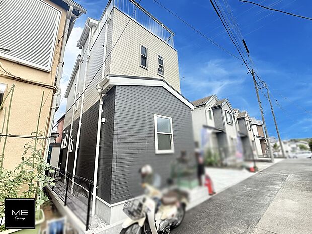 【現地外観写真】■暮らしを彩る充実した設備仕様が備わった住まい