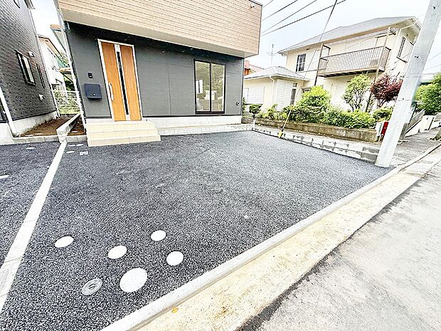 【駐車場】1号棟  ■自宅にカースペースがあると助かります