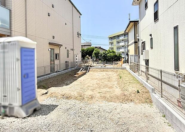 【現地外観写真】2号棟 ■暮らしを彩る充実した設備仕様が備わった住まい