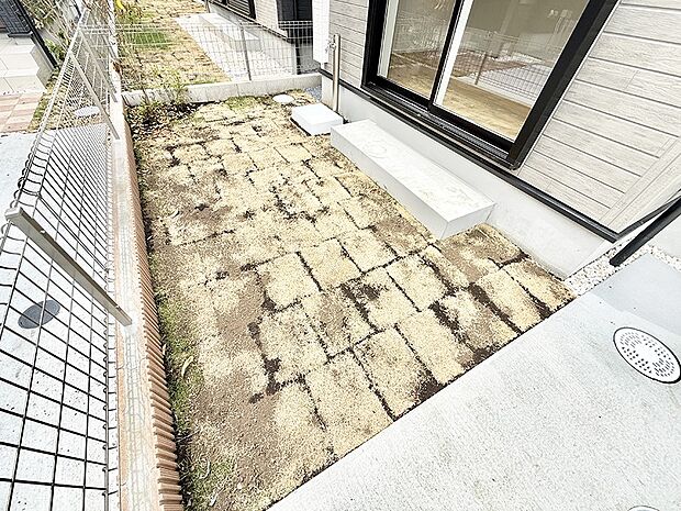 【現地外観写真】12号棟 ■暮らしを豊かにする充実した仕様設備で快適に