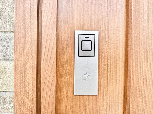 【浴室換気暖房乾燥機】■細かい部分まで洗いやすく便利なハンドシャワー付き