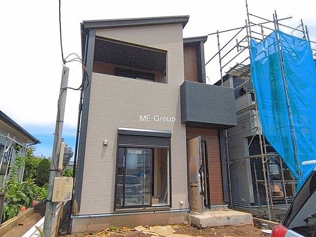 【現地外観写真】1号棟  ■家族みんなが笑顔で過ごせる、安心感のある住まい
