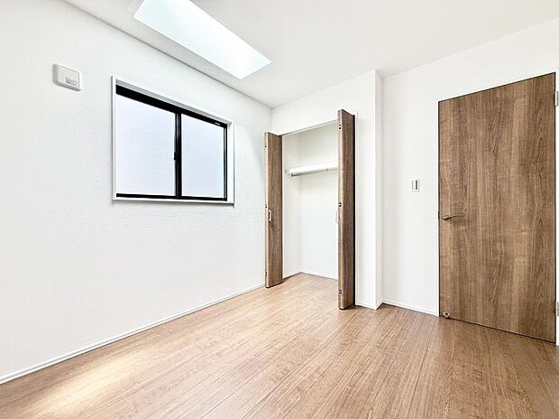 【子供部屋】1号棟  ■家具やレイアウトを自由に配置できるため使い勝手が良く快適に過ごせます