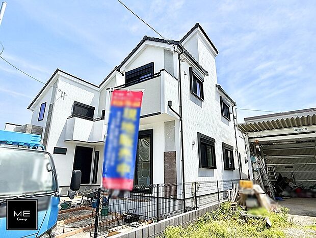 【現地外観写真】2号棟  ■暮らしを彩る充実した設備仕様が備わった住まい