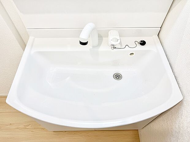【ハンドシャワー付洗面台】■手洗いや顔を洗う時も快適に使える便利なシャワー