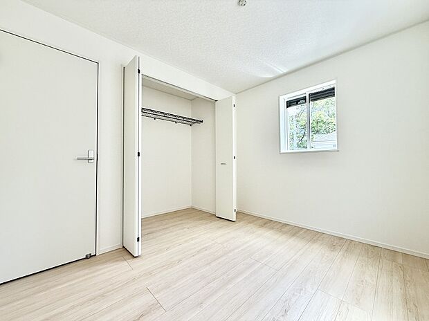 【子供部屋】1号棟  ■読書や趣味リモートワークなどさまざまな用途に対応できる柔軟さがあります