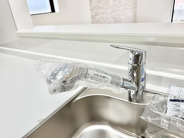 【浄水器】■清潔でおいしい水を手軽に供給してくれます