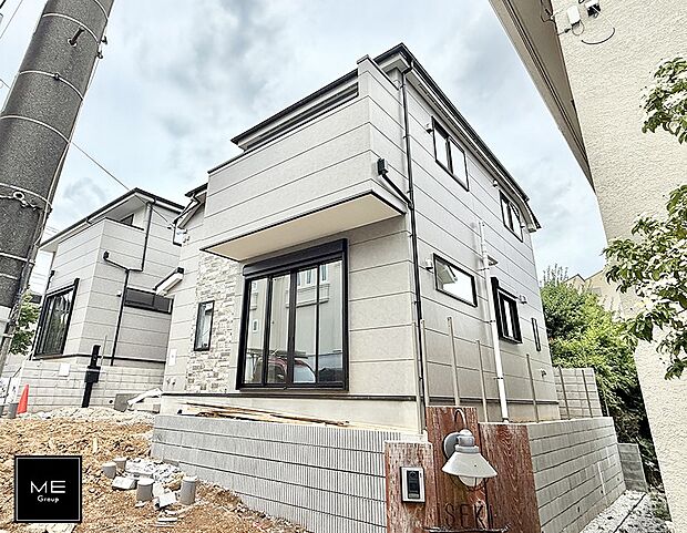 【現地外観写真】2号棟  ■暮らしを豊かにする充実した仕様設備で快適に