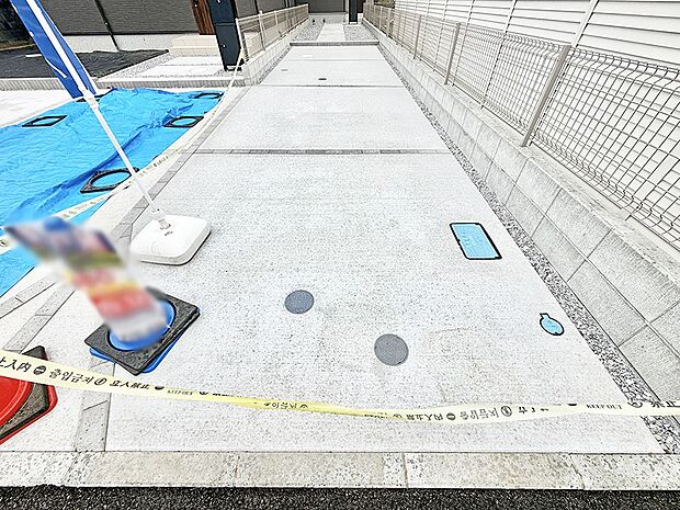【玄関】1号棟  ■ 心地よい暮らしへとつながる、温かい玄関