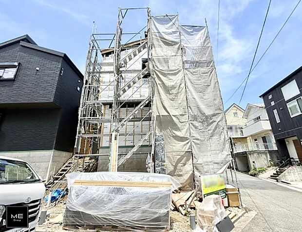 【現地外観写真】B号棟  ■新しい暮らしが始まる場所で、家族の絆を深める