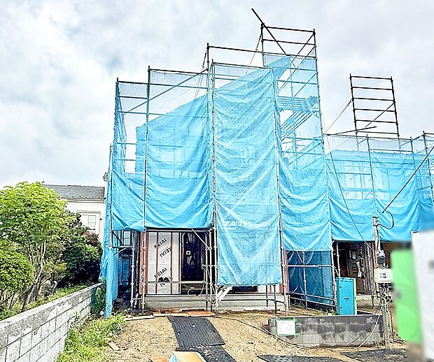 【現地外観写真】1号棟  ■暮らしを豊かにする充実した仕様設備で快適に