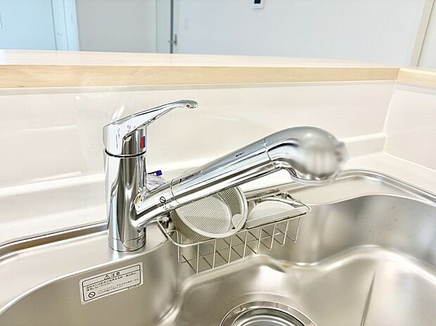 【浄水器】■清潔でおいしい水を手軽に供給してくれます