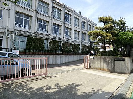 川崎市立下作延小学校 900m(12分)