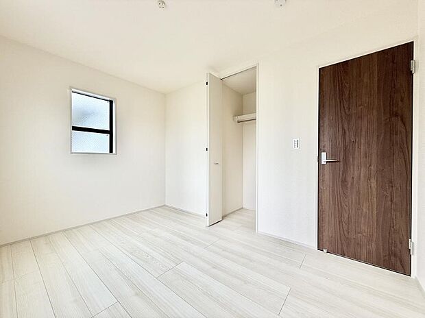 【子供部屋】1号棟 ■仕事や勉強のスペースに使うことで、集中しやすく静かな環境が整います