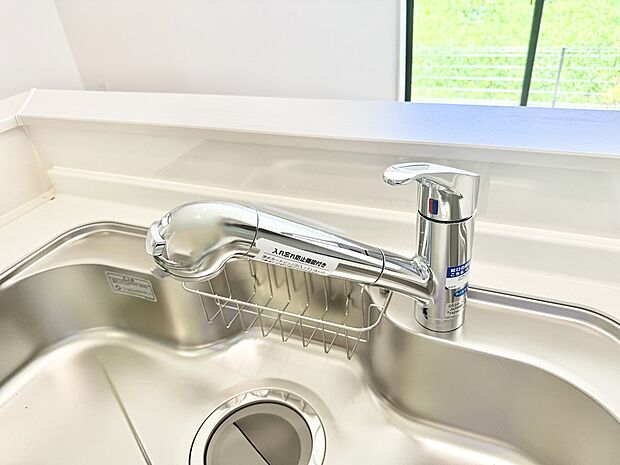 【浄水器】■清潔でおいしい水を手軽に供給してくれます
