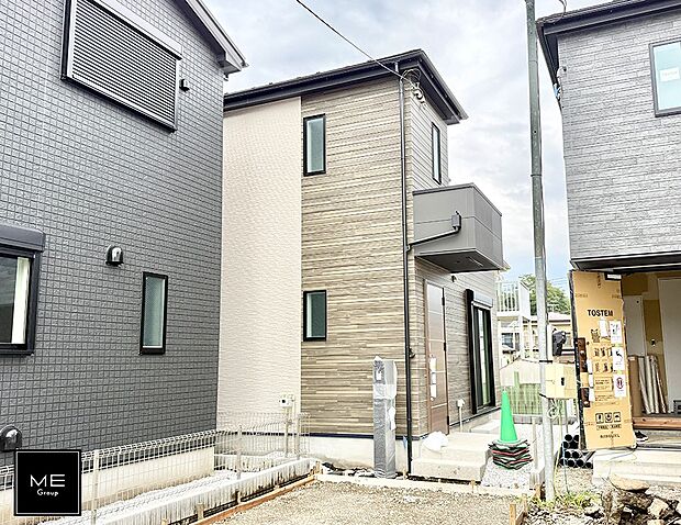 【現地外観写真】4号棟 ■暮らしを彩る充実した設備仕様が備わった住まい