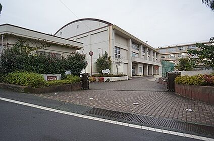 小田原市立城山中学校 1400m(18分)