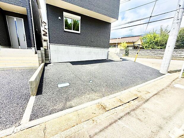 【駐車場】1号棟 ■快適な駐車スペースで安心