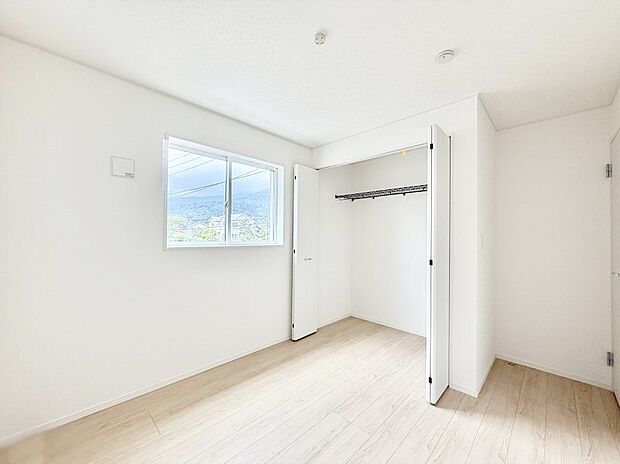 【寝室】1号棟 ■穏やかな空間で自分の時間を大切に