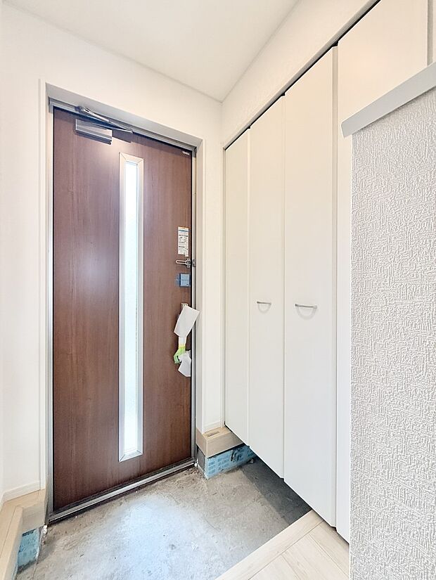 【玄関】■ ここから始まる一日、すっきり整った玄関