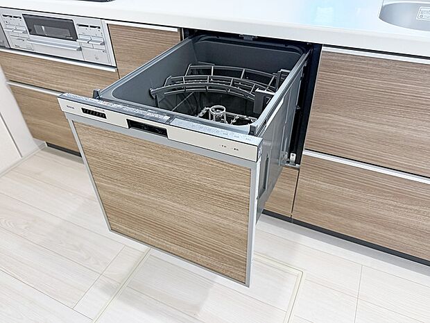 【食洗機】■食後の片づけも食洗器があれば時短に。ご家族との時間を増やせます