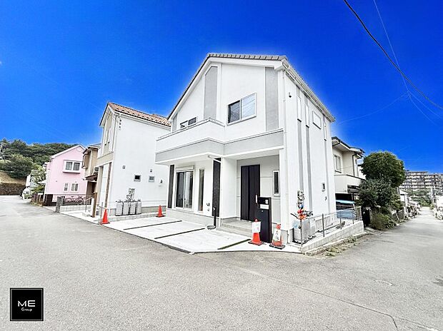 【現地外観写真】2号棟 ■家族みんなが笑顔で過ごせる、安心感のある住まい