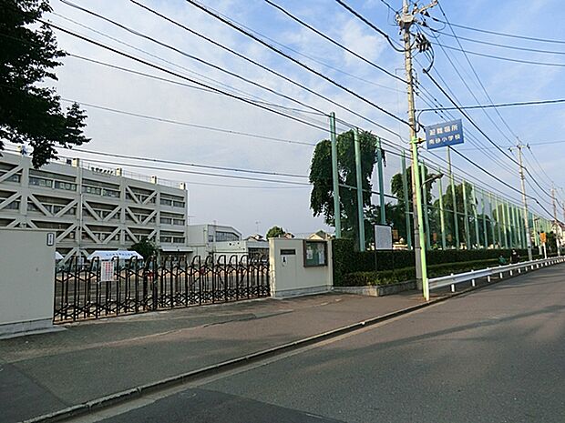 立川市立南砂小学校(約1,040m・徒歩13分)