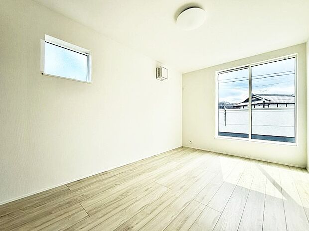 【子供部屋】5号棟 ■家具やレイアウトを自由に配置できるため使い勝手が良く快適に過ごせます