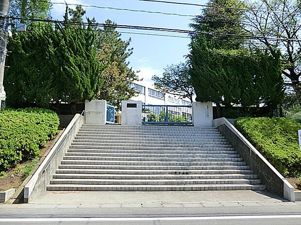 町田市立鶴川第四小学校(約1,500m・徒歩19分)