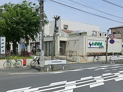 しまむらストアー すみれ平店 600m(8分)