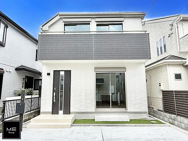 【現地外観写真】A号棟  ■家族みんなが笑顔で過ごせる、安心感のある住まい