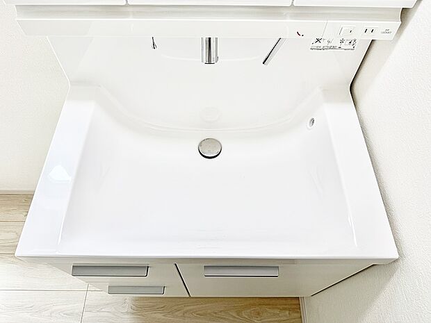 【ハンドシャワー付洗面台】■手洗いや顔を洗う時も快適に使える便利なシャワー