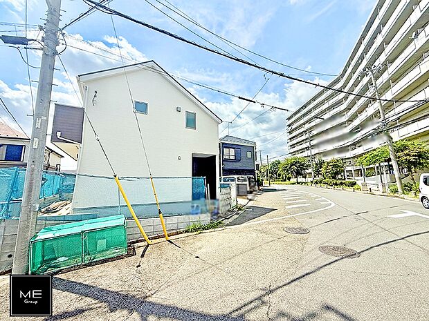 【前面道路含む現地写真】■新しい住まい、街の新しい風景