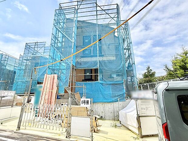 【現地外観写真】7号棟 ■暮らしを彩る充実した設備仕様が備わった住まい