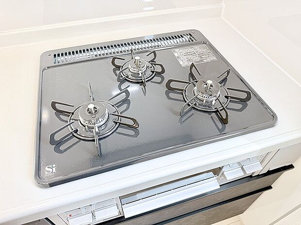 【3口ガスコンロ】■一度に多くの料理ができ便利で効率的