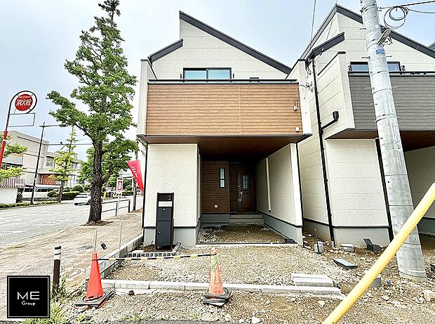【現地外観写真】1号棟  ■暮らしを彩る充実した設備仕様が備わった住まい