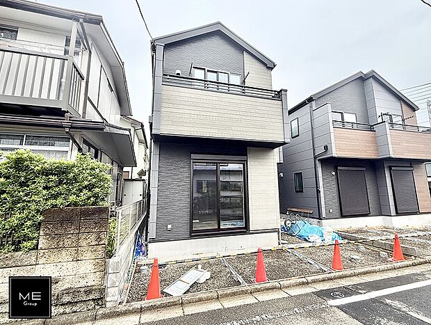 【現地外観写真】2号棟 ■家族みんなが笑顔で過ごせる、安心感のある住まい